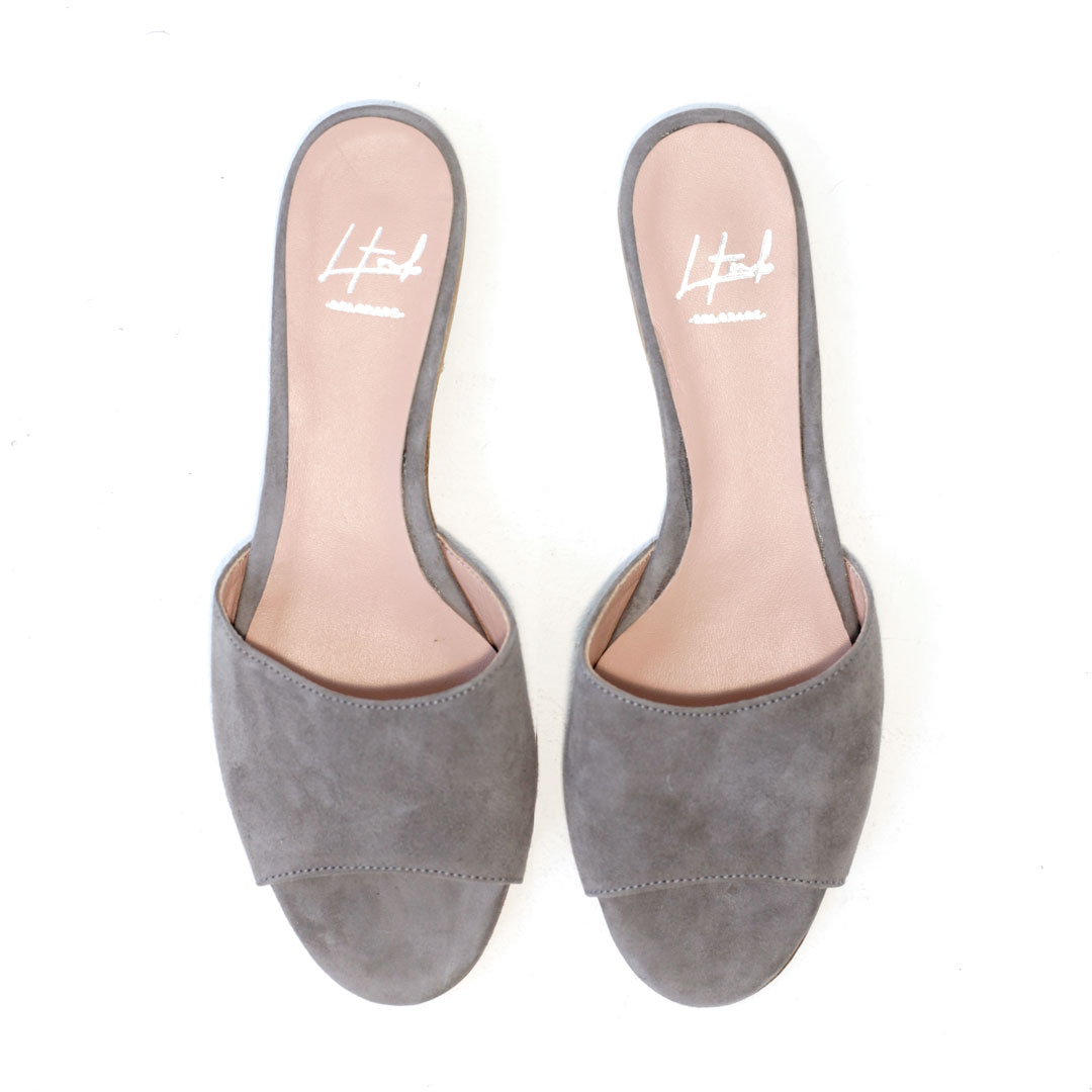 SENIA <span>SUMMER</span>